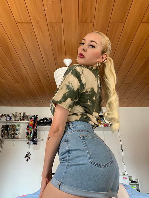 Stephlon Tee Military Green bleached